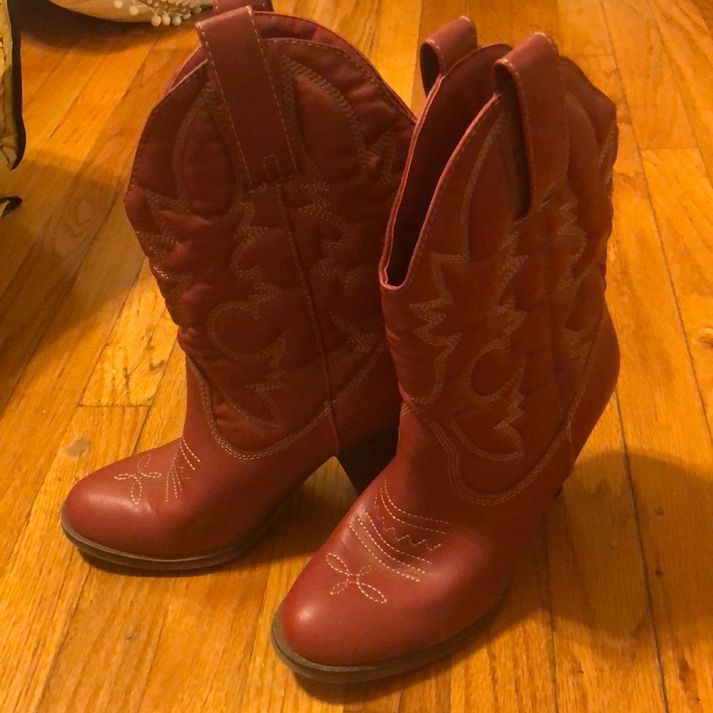 Red cowgirl boots